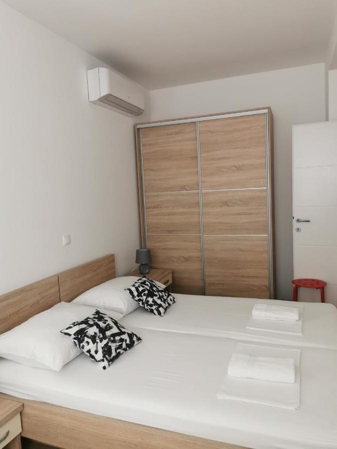 Apartmani Kronjac 밀나 외부 사진