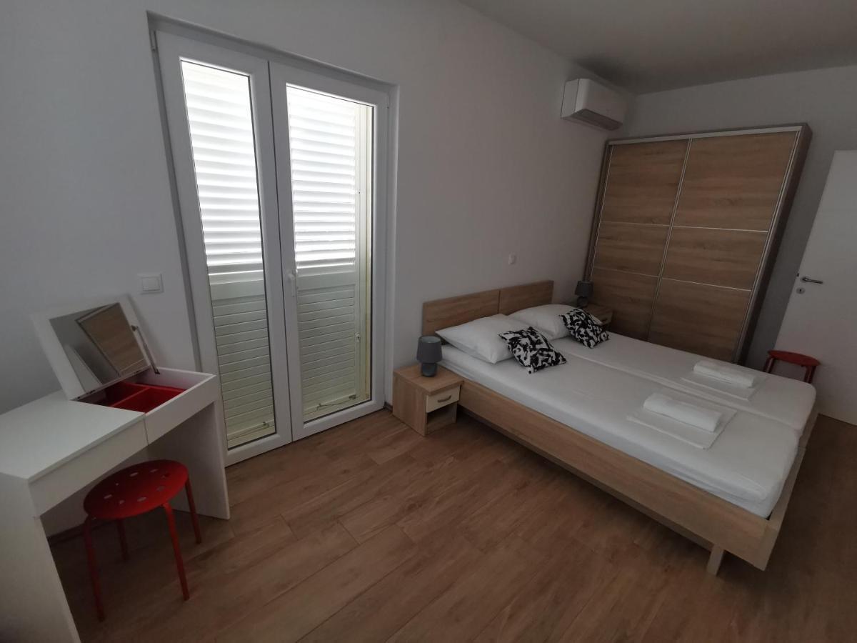 Apartmani Kronjac 밀나 외부 사진