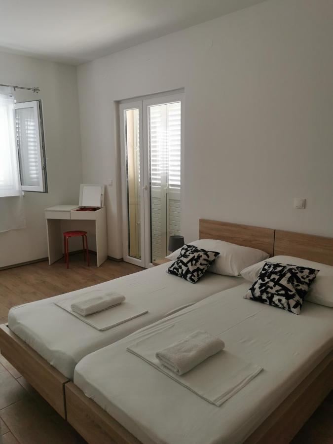 Apartmani Kronjac 밀나 외부 사진