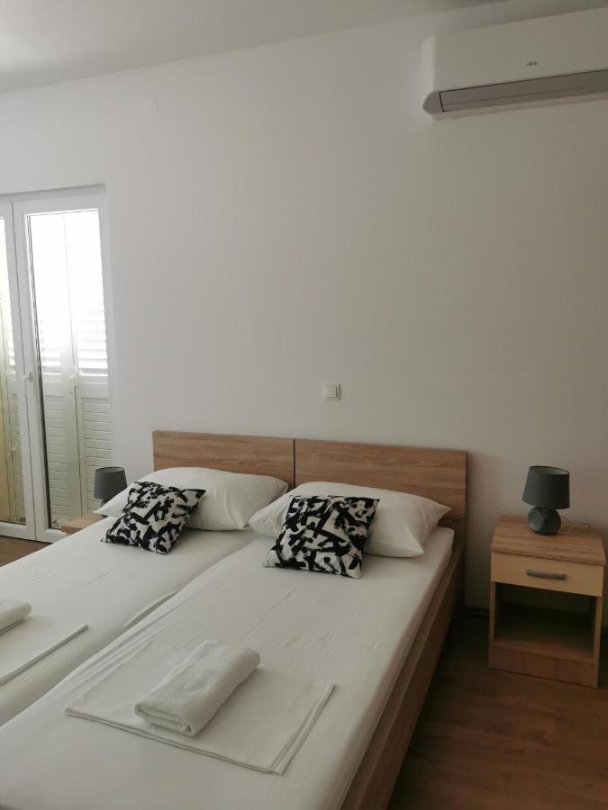Apartmani Kronjac 밀나 외부 사진