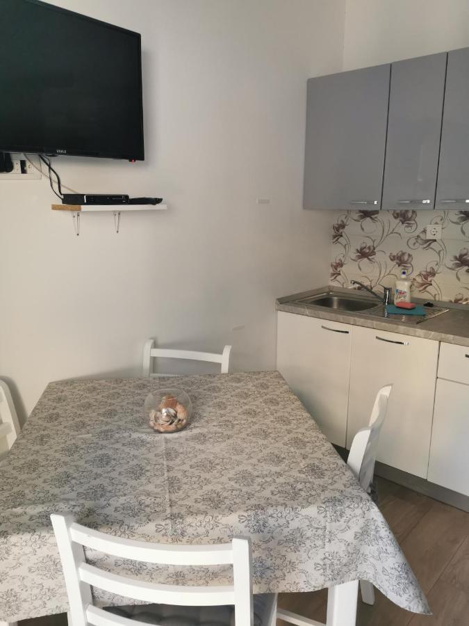 Apartmani Kronjac 밀나 외부 사진