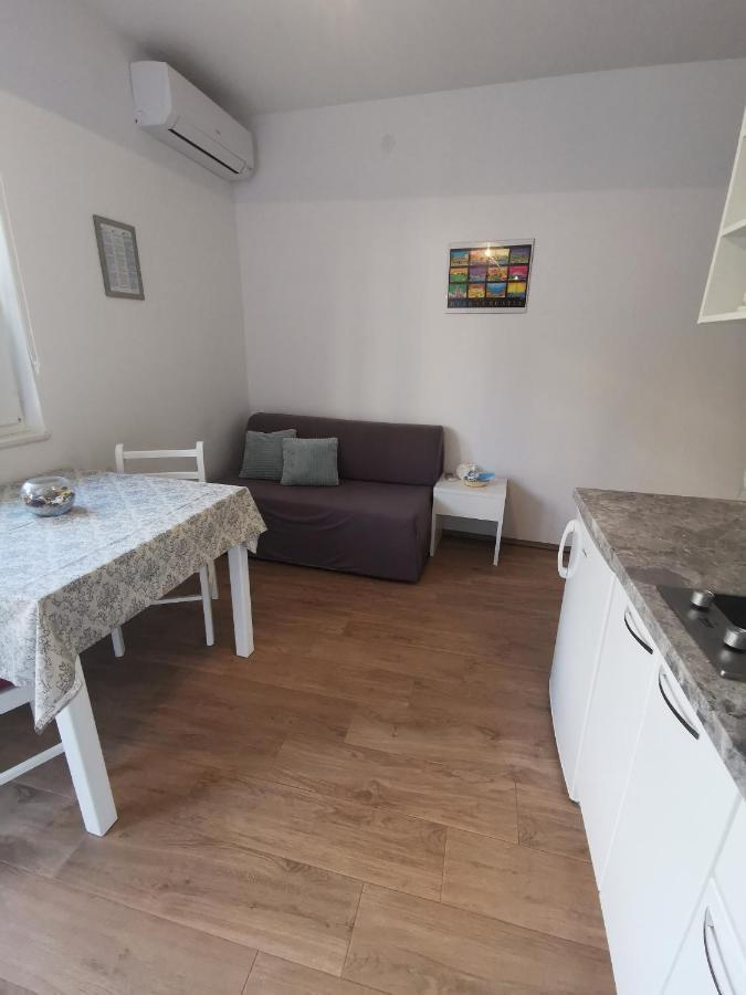 Apartmani Kronjac 밀나 외부 사진