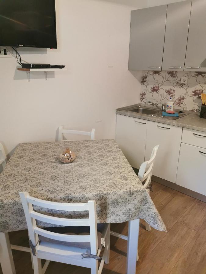 Apartmani Kronjac 밀나 외부 사진