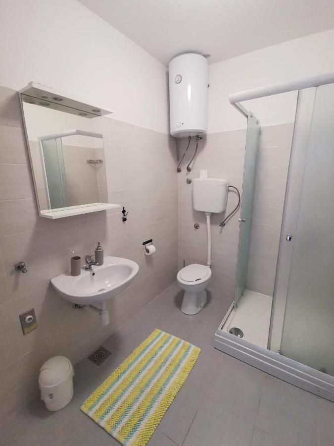 Apartmani Kronjac 밀나 외부 사진