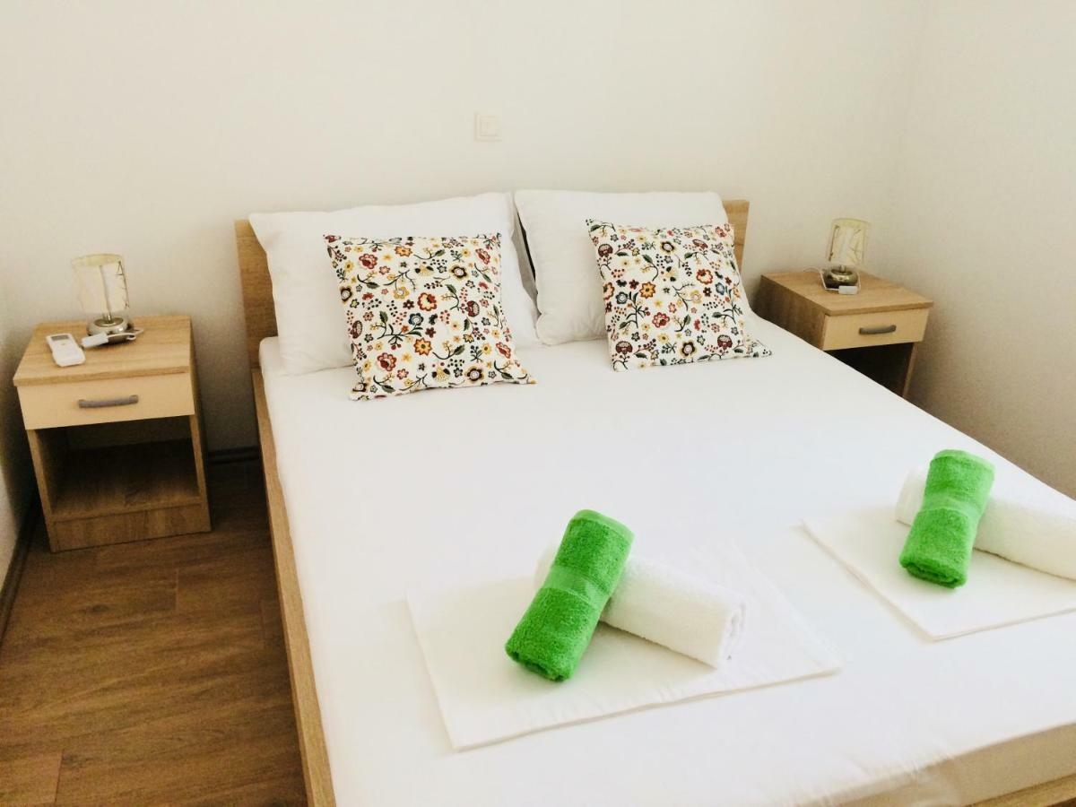 Apartmani Kronjac 밀나 외부 사진