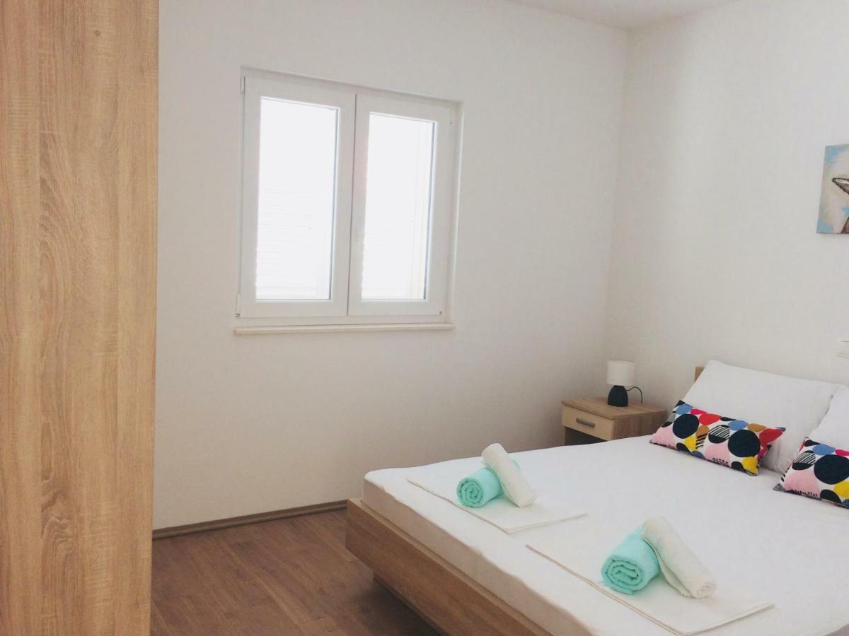 Apartmani Kronjac 밀나 외부 사진