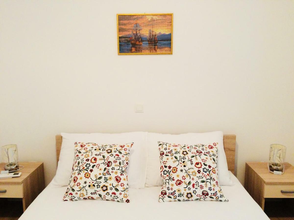 Apartmani Kronjac 밀나 외부 사진