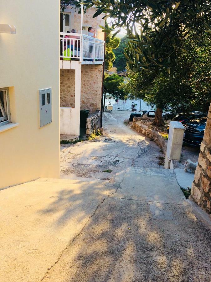Apartmani Kronjac 밀나 외부 사진