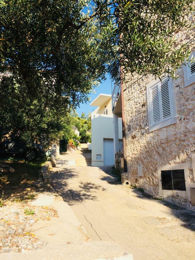 Apartmani Kronjac 밀나 외부 사진